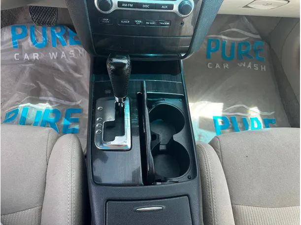 Car image 17