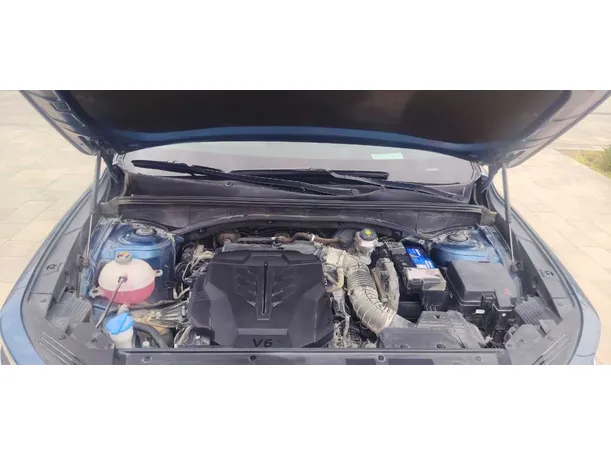 Car image 37