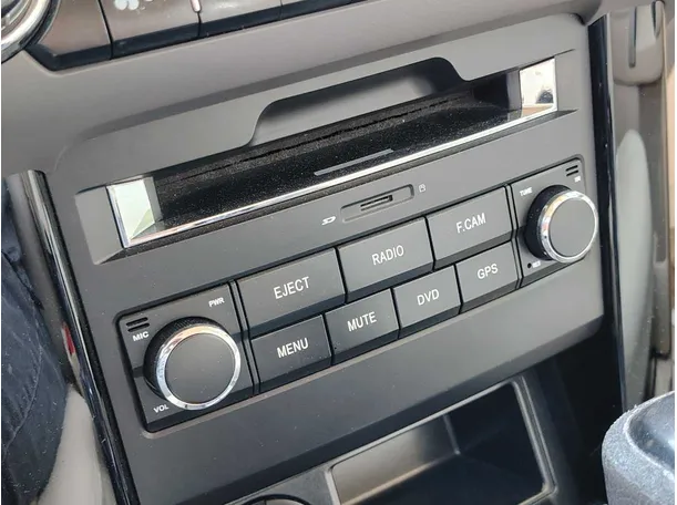 Car image 23