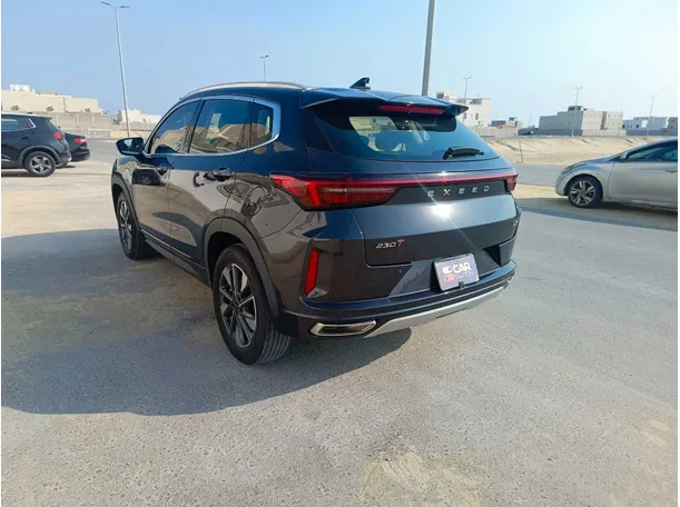 Car image 7