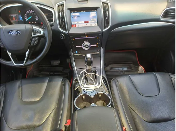 Car image 15