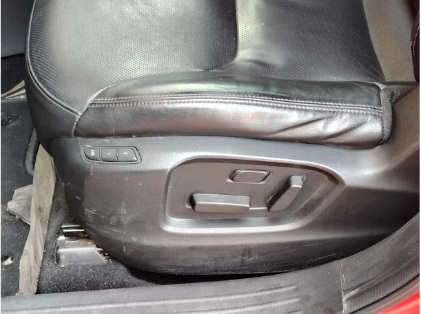 Car image 35