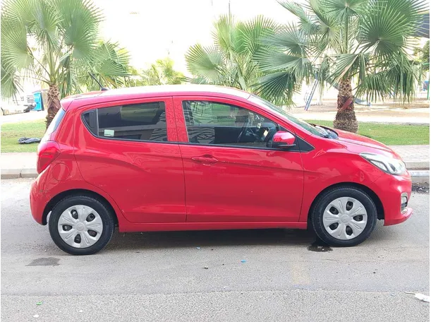 Car image 4
