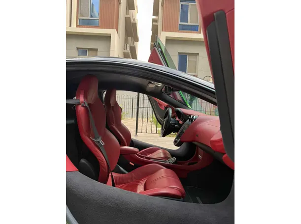 Car image 23