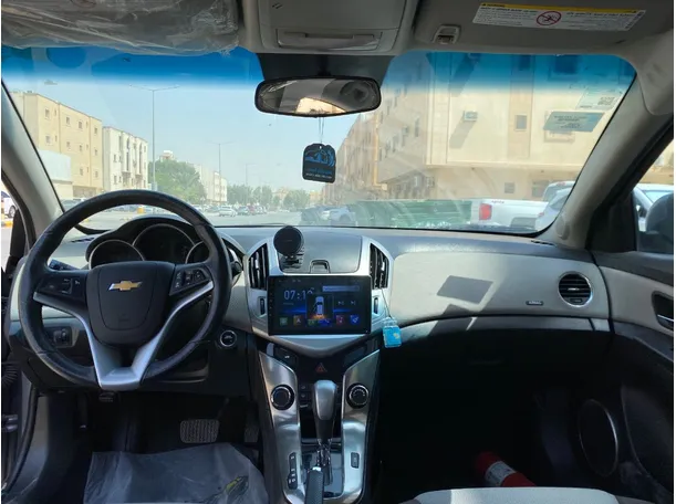 Car image 13