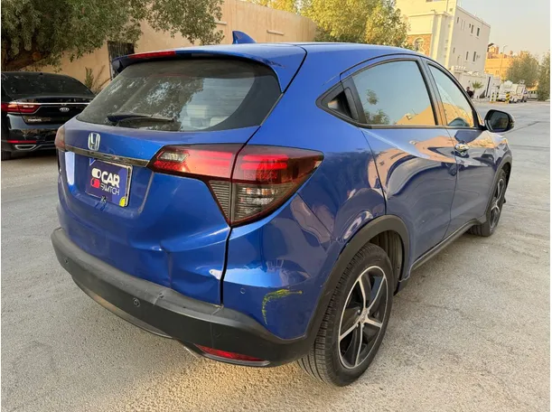 Car image 5