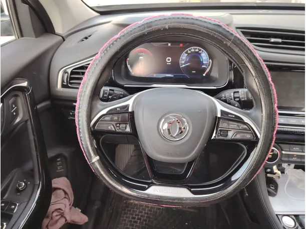 Car image 17