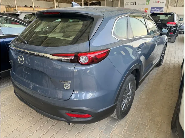 Car image 4