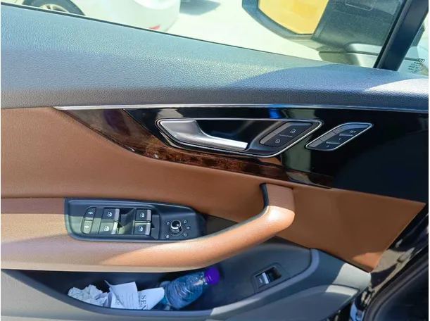 Car image 35