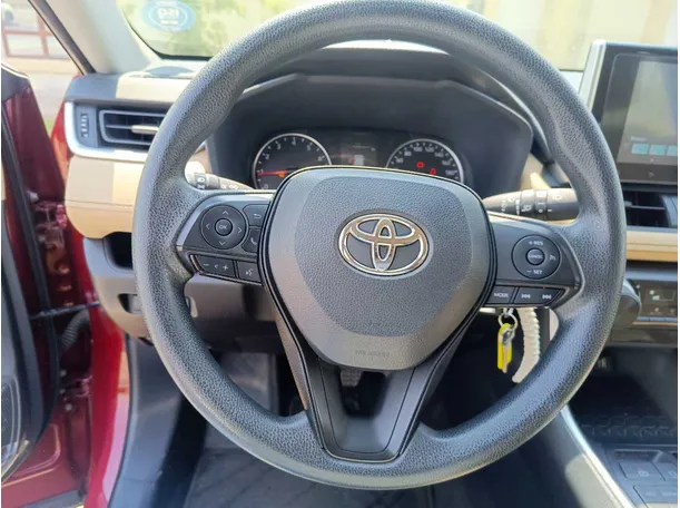 Car image 24
