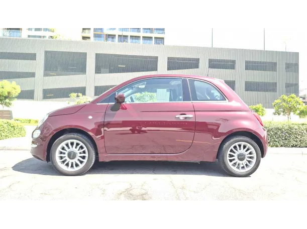 Car image 4