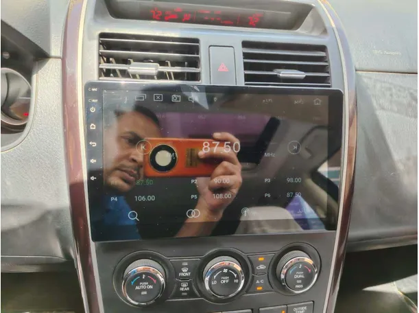 Car image 23