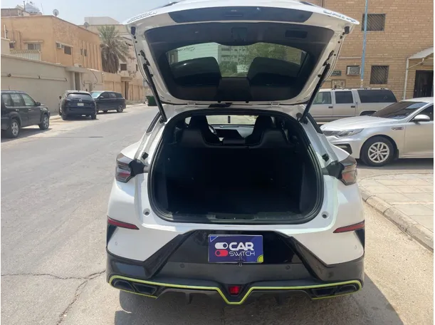 Car image 22