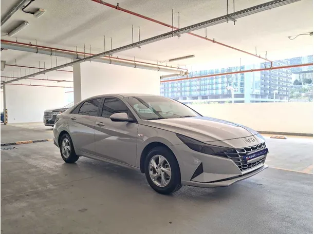 Car image 4