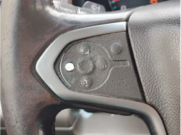Car image 32