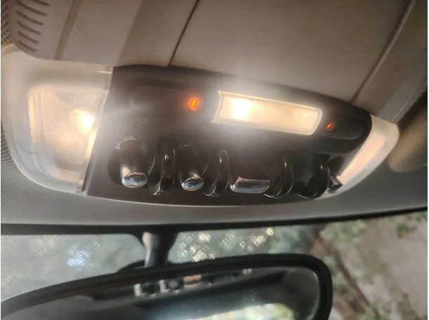 Car image 26