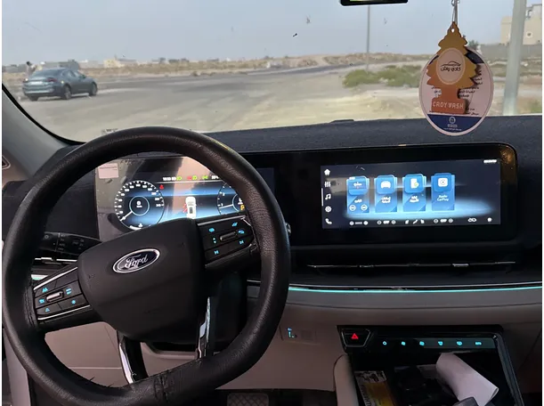 Car image 7