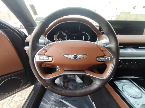 Car image 23