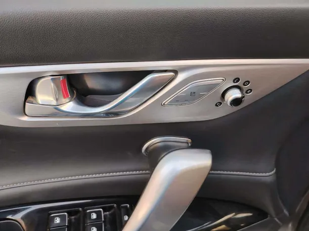 Car image 35