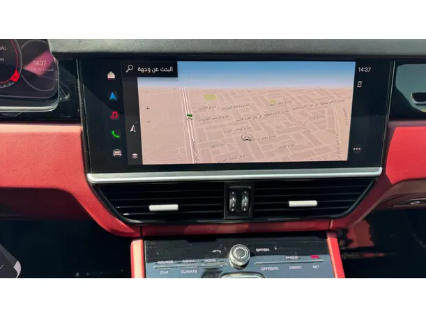 Car image 19