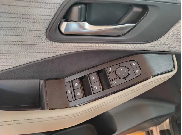 Car image 33