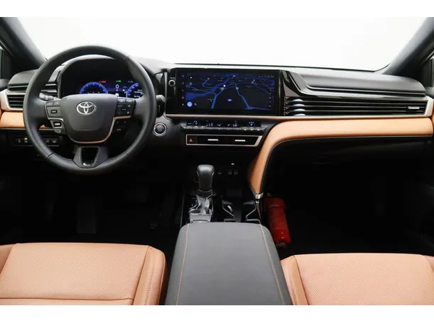 Car image 14