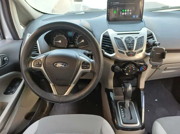 Car image 17