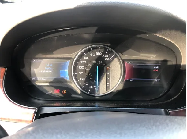 Car image 18