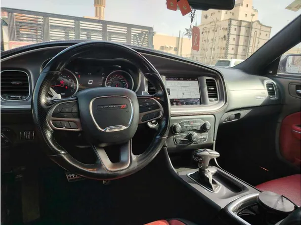 Car image 27
