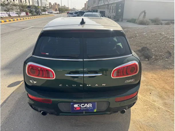 Car image 6