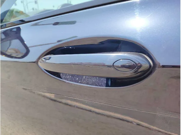 Car image 34