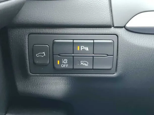 Car image 32