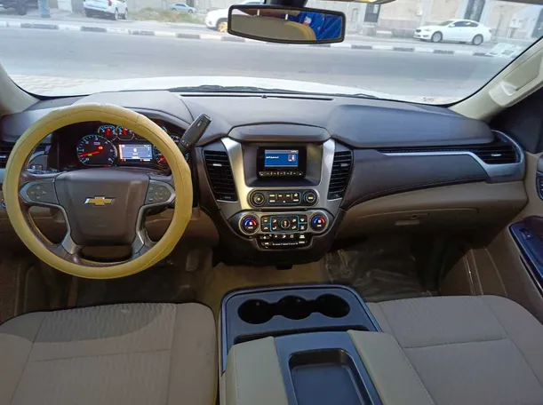 Car image 24