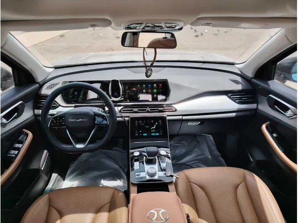 Car image 20