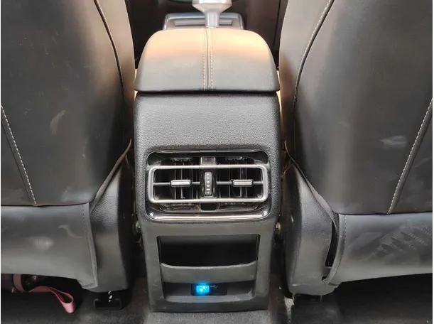 Car image 31