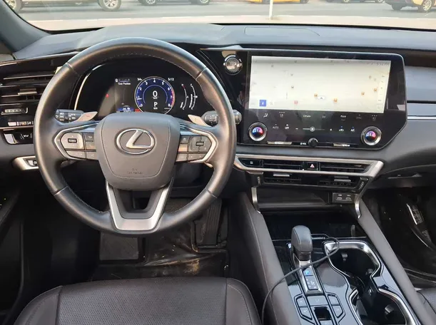 Car image 17
