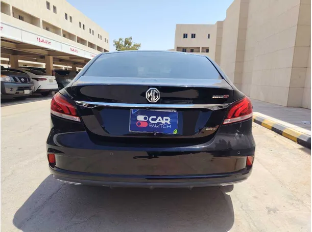Car image 6