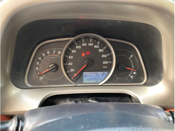 Car image 19