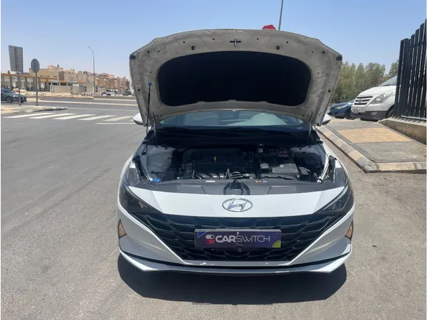 Car image 25