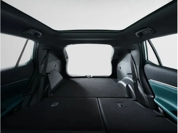 Car image 8