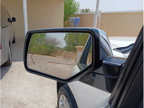Car image 21