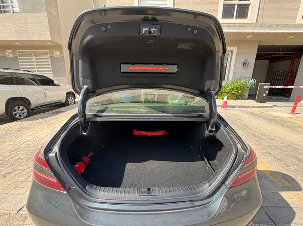 Car image 22