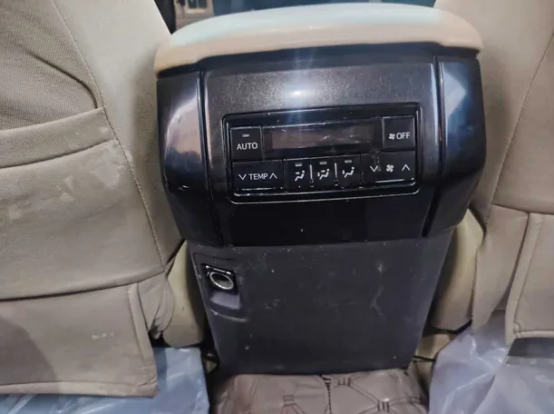Car image 31