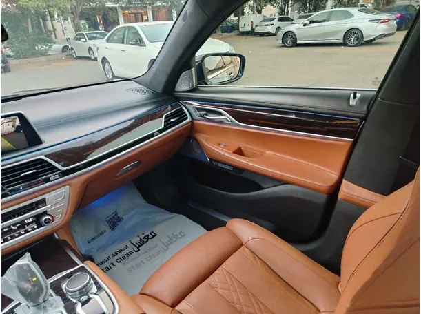Car image 44