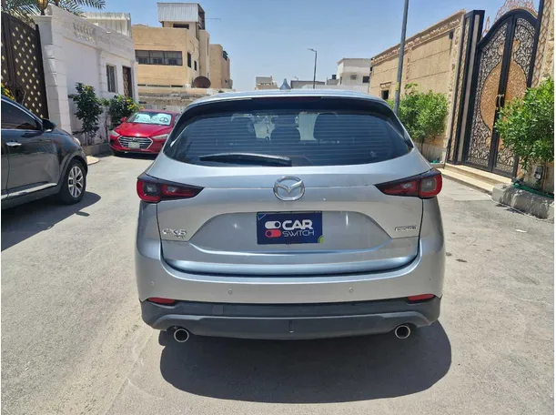 Car image 6