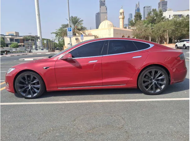 Car image 8