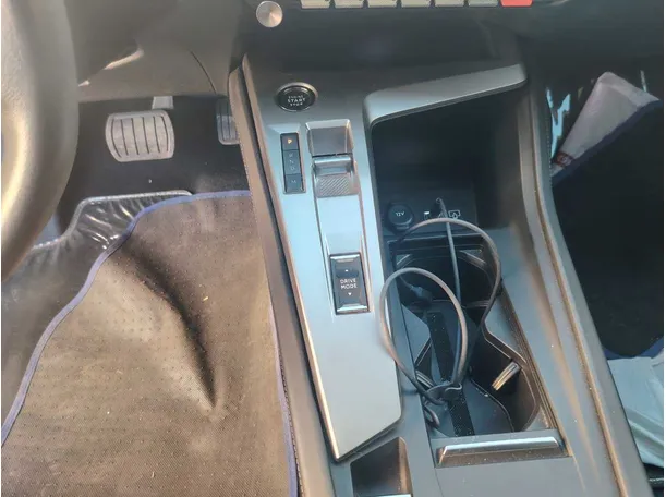 Car image 20