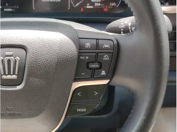 Car image 32