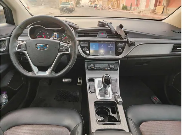 Car image 23