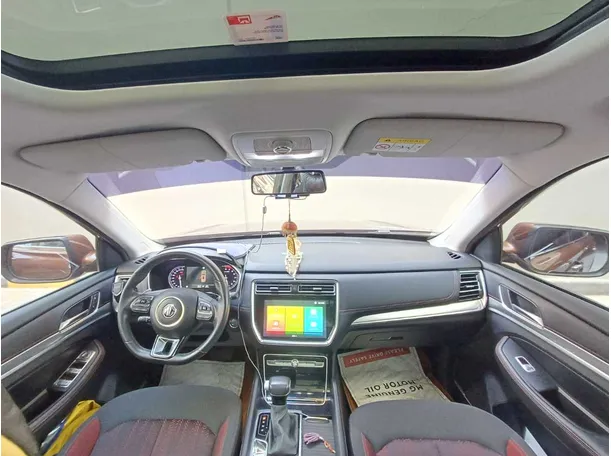 Car image 17